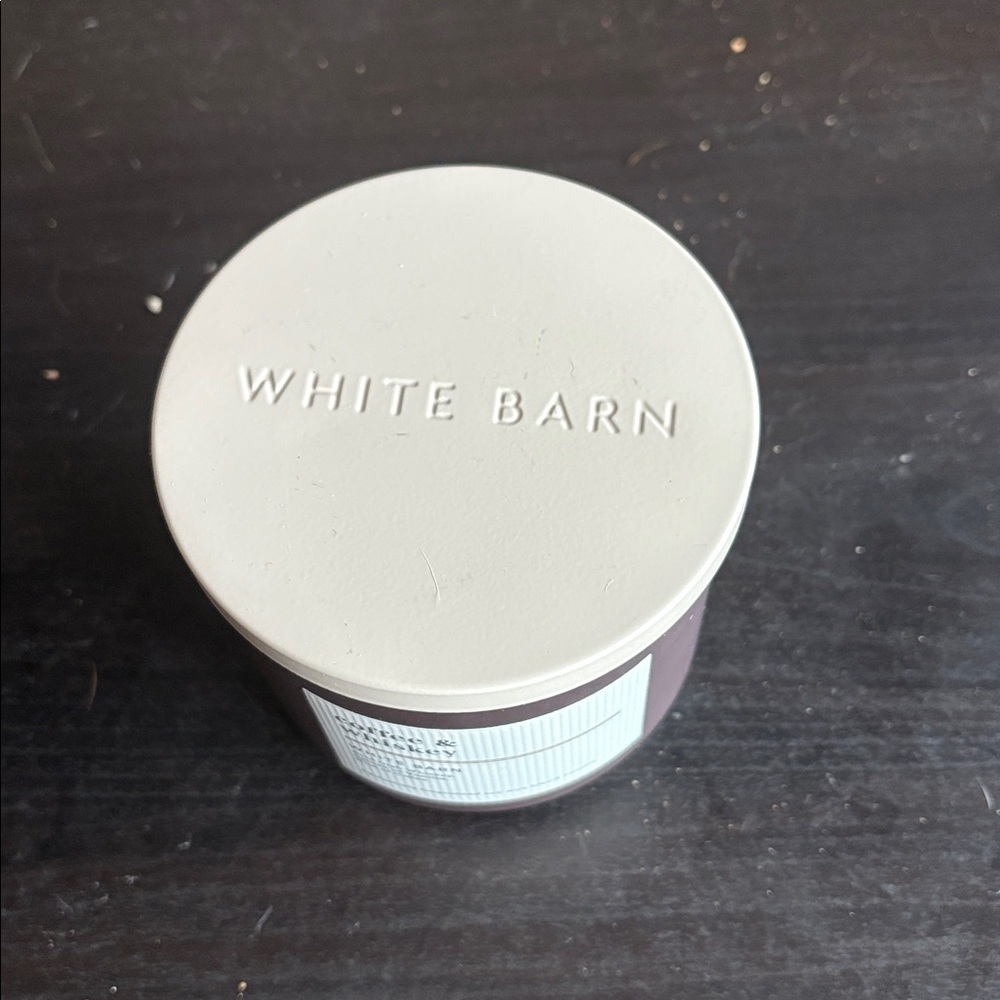 White Barn Coffee & Whiskey 3-Wick Candle 14.5 oz Never Burned - Picture 2 of 4